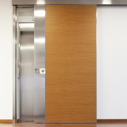 Vela | The sliding safety door | Entrance doors | Oikos – Architetture d’ingresso